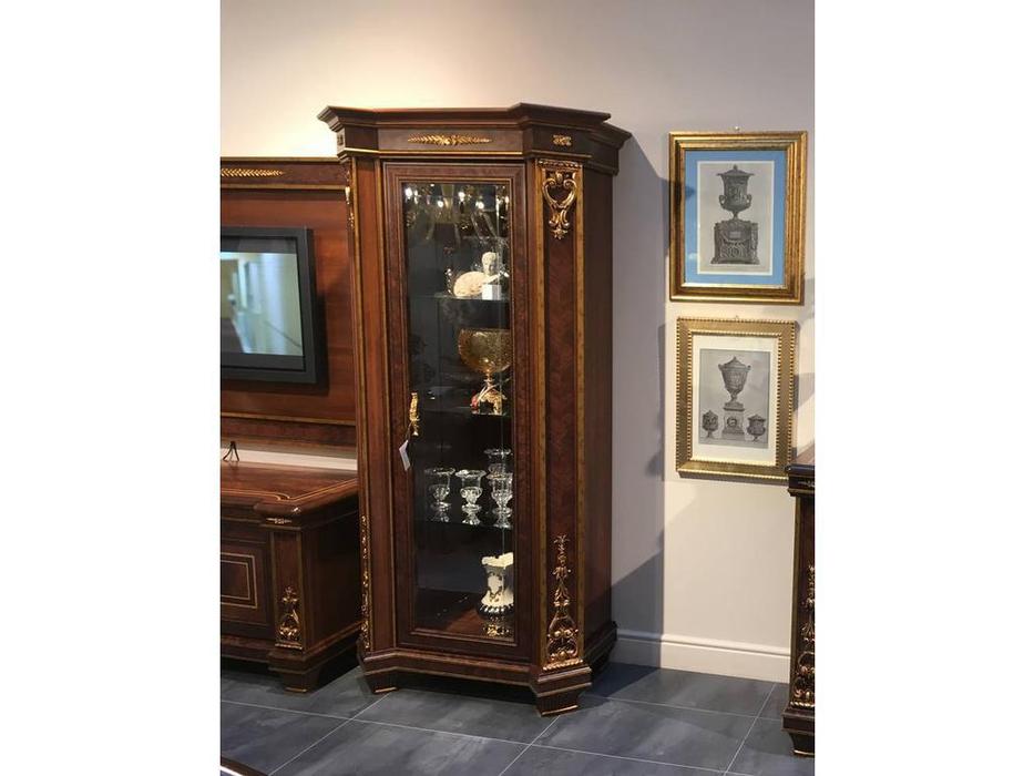 Arredo Classic: Modigliani: витрина 1 дверная полки стекло, задняя стенка ткань (орех)